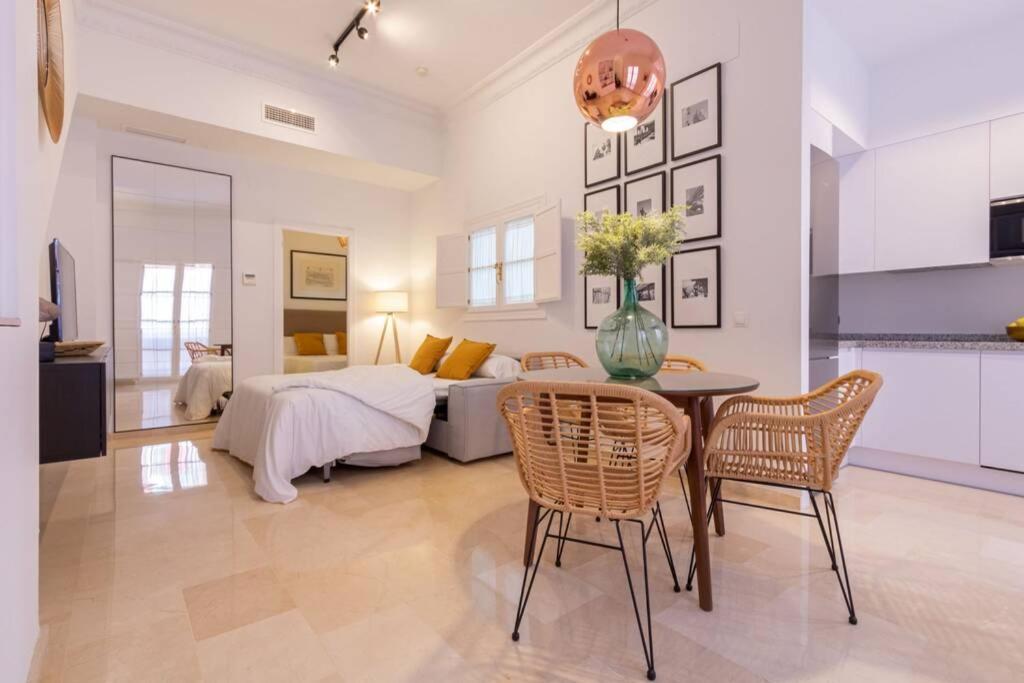 Mumu Luxury Suite Lirio Sevilla Buitenkant foto