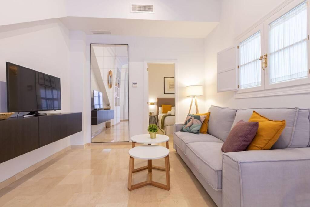 Mumu Luxury Suite Lirio Sevilla Buitenkant foto