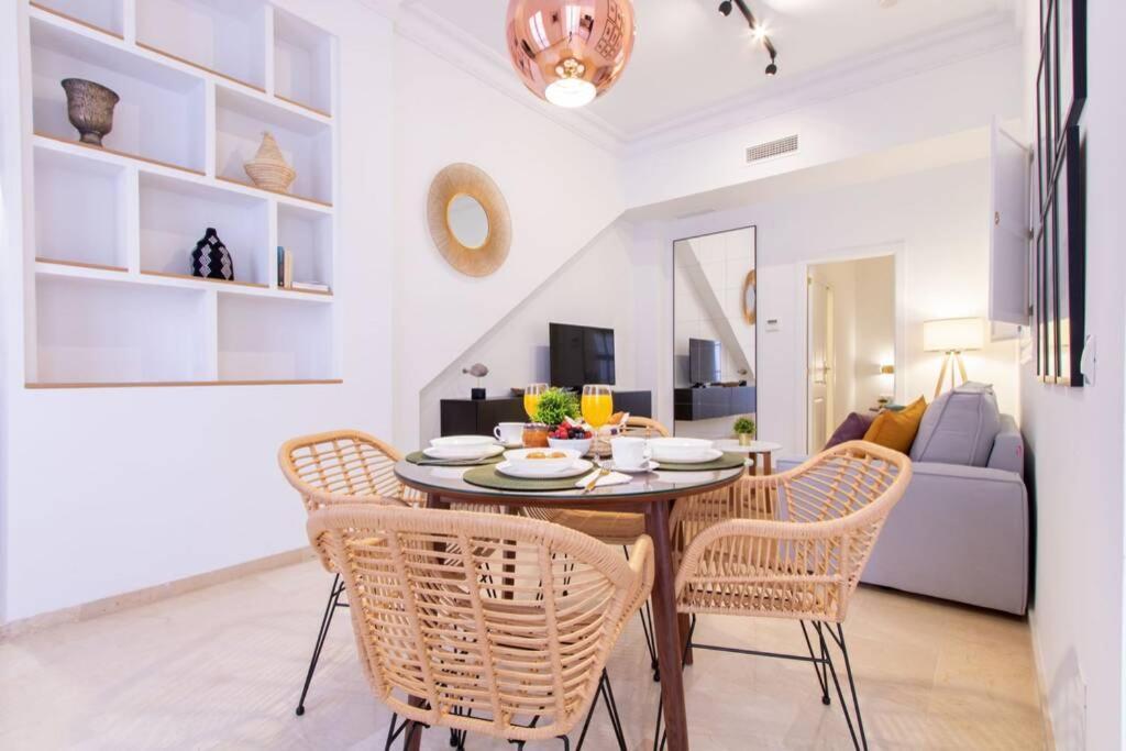 Mumu Luxury Suite Lirio Sevilla Buitenkant foto