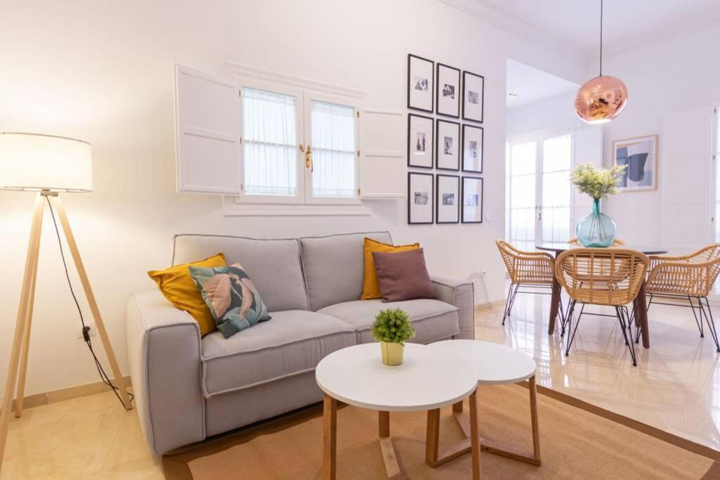 Mumu Luxury Suite Lirio Sevilla Buitenkant foto