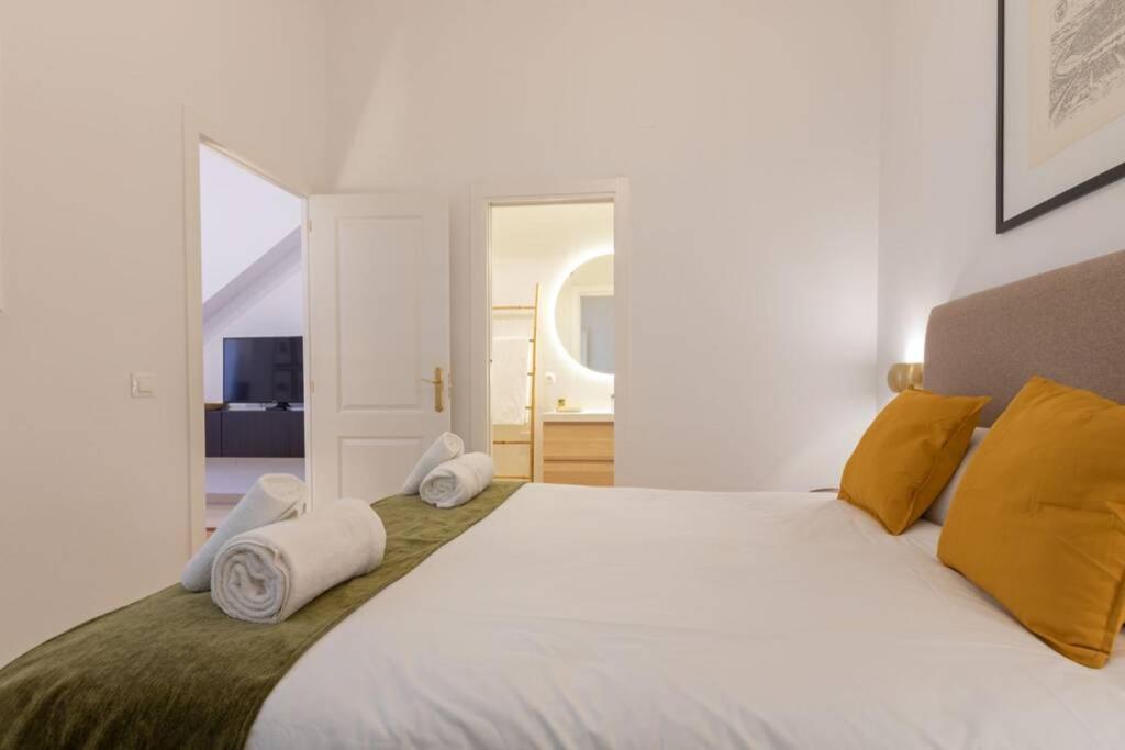 Mumu Luxury Suite Lirio Sevilla Buitenkant foto